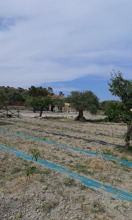Agriturismo Donna Beatrice Bianco Luaran gambar