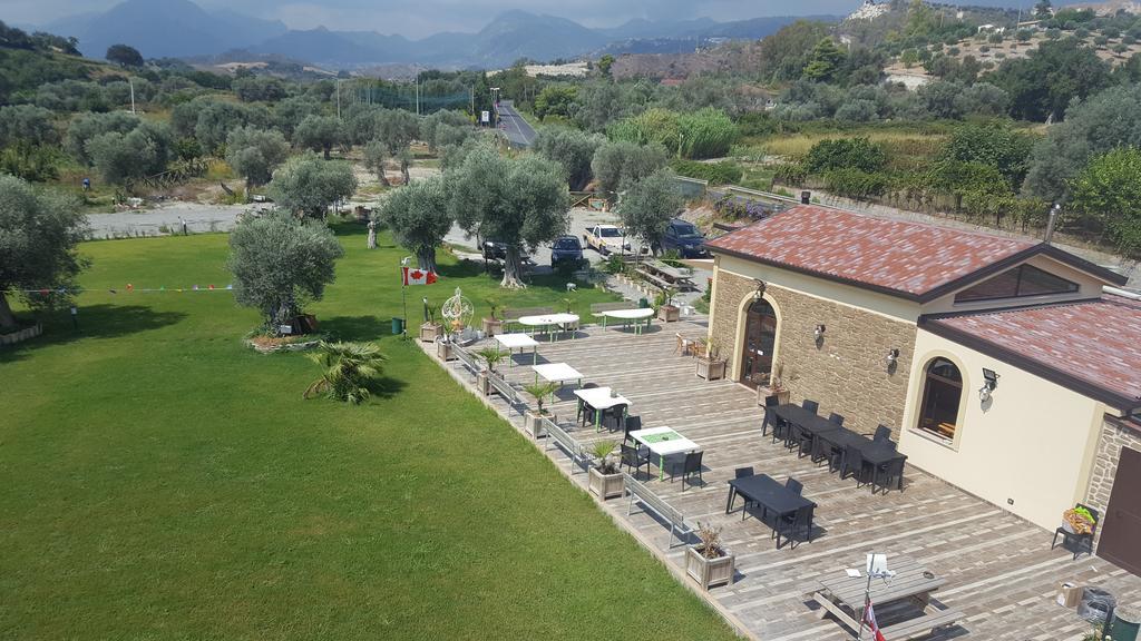 Agriturismo Donna Beatrice Bianco Luaran gambar