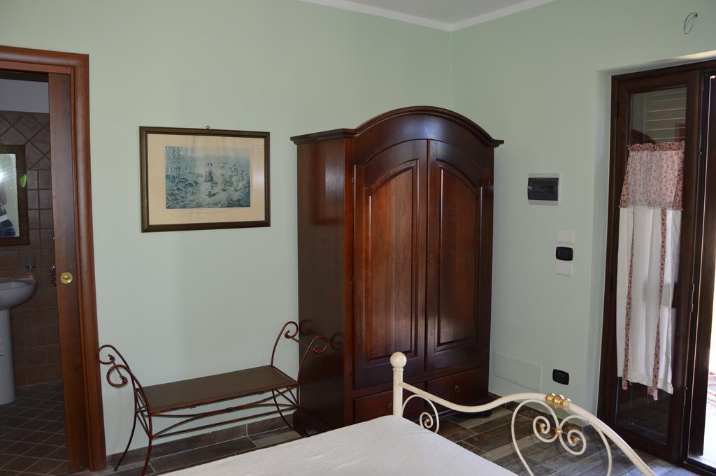 Agriturismo Donna Beatrice Bianco Bilik gambar