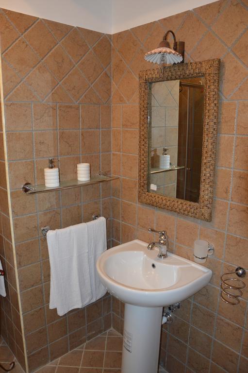 Agriturismo Donna Beatrice Bianco Luaran gambar