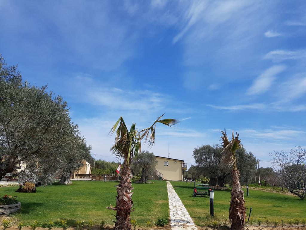 Agriturismo Donna Beatrice Bianco Luaran gambar
